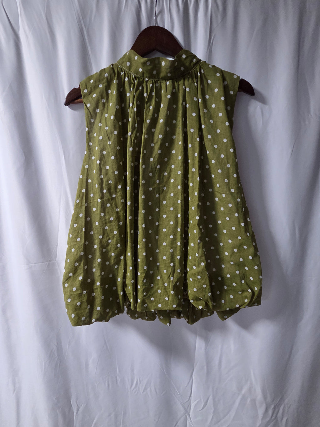 Blusa Verde de Lunares (in Italy)